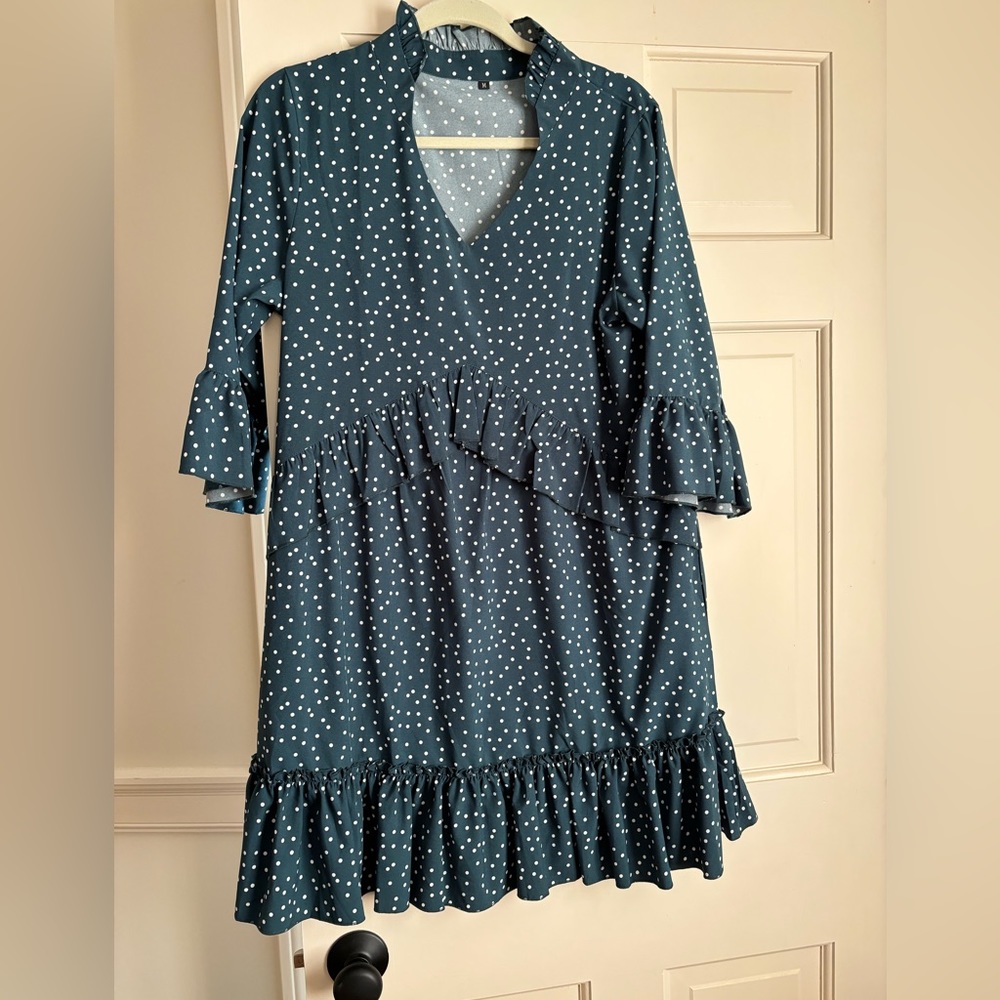 Green polka dot 3/4 sleeve loose fitting dress